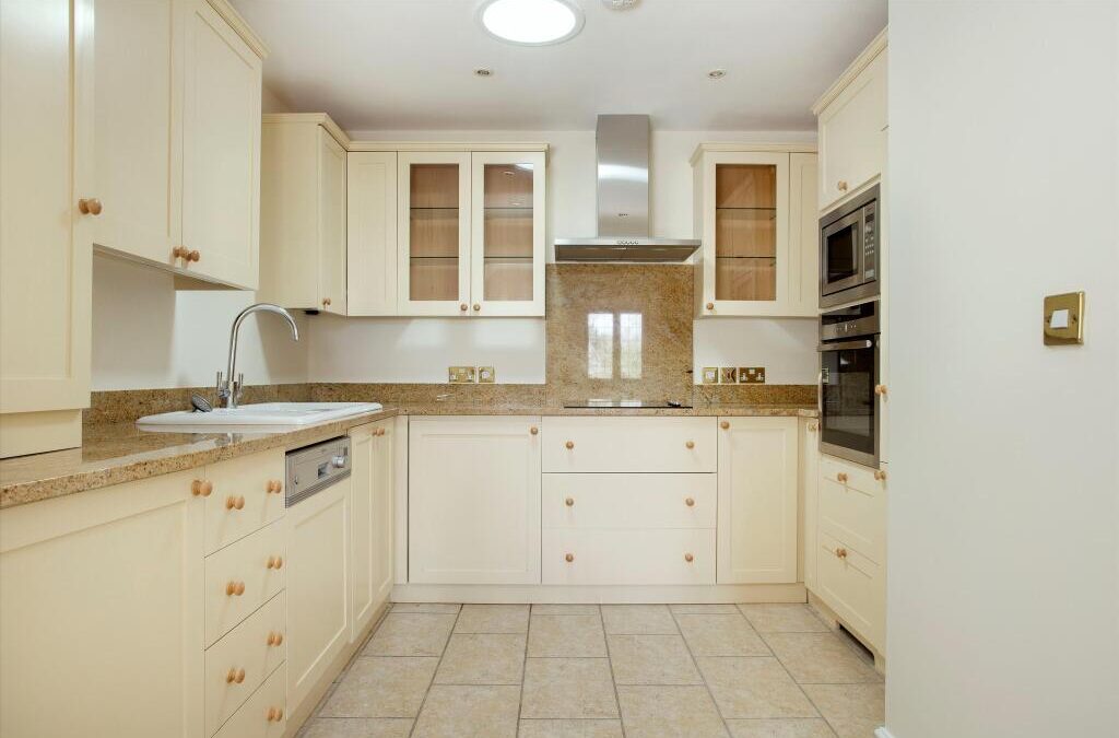 No 11, Newlands House